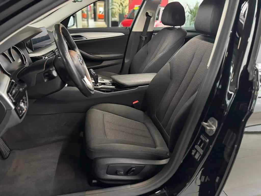BMW 5 Series 520 d Touring "Business-P. Navi Connected Plus" 01/2020-photo-12