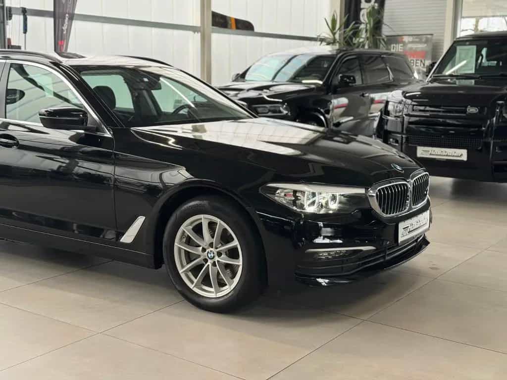 BMW 5 Series 520 d Touring "Business-P. Navi Connected Plus" 01/2020-photo-2