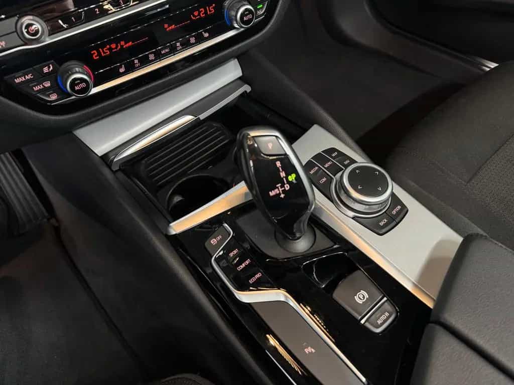 BMW 5 Series 520 d Touring "Business-P. Navi Connected Plus" 01/2020-photo-25