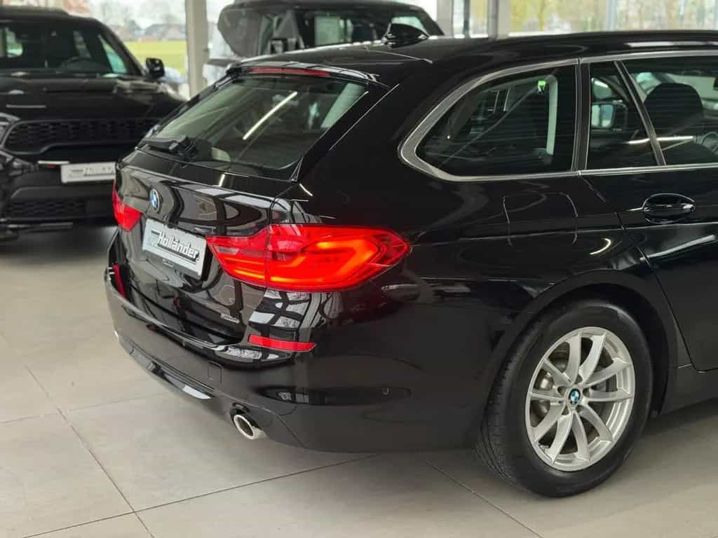 BMW 5 Series 520 d Touring "Business-P. Navi Connected Plus" 01/2020-photo-4