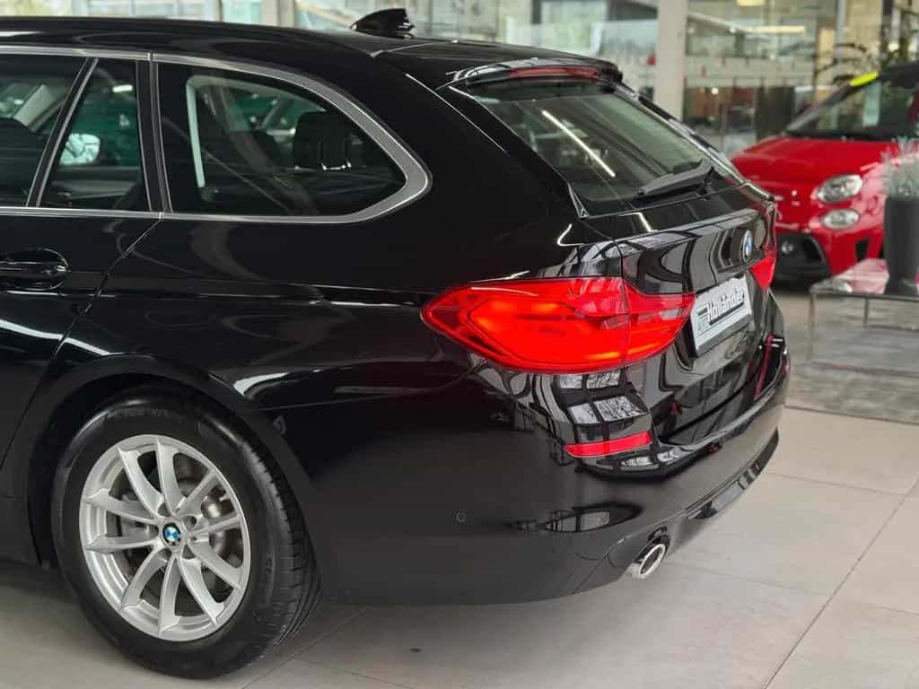 BMW 5 Series 520 d Touring "Business-P. Navi Connected Plus" 01/2020-photo-7