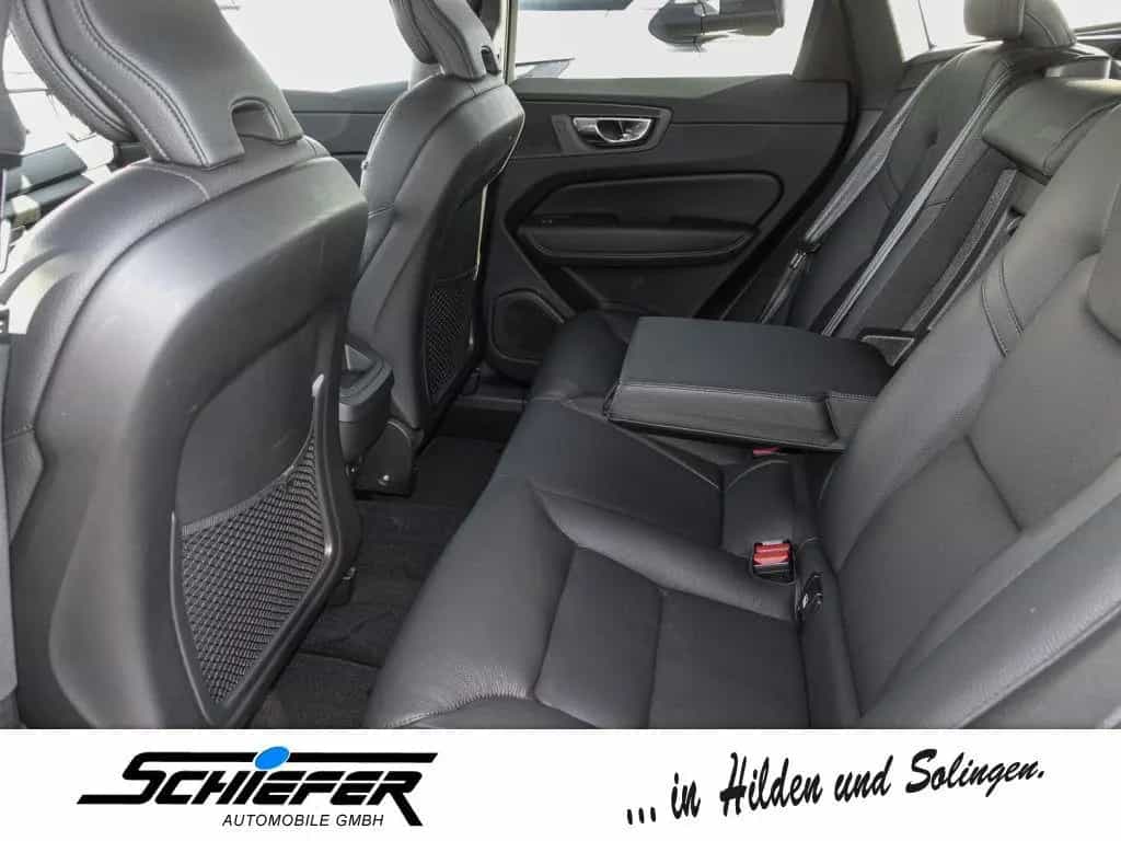 Volvo XC60 B4 D AWD Plus Bright 01/2024-photo-14
