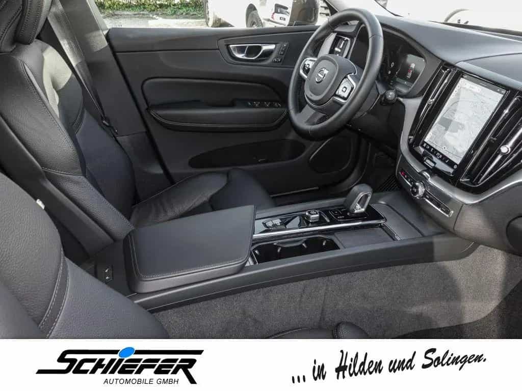 Volvo XC60 B4 D AWD Plus Bright 01/2024-photo-6