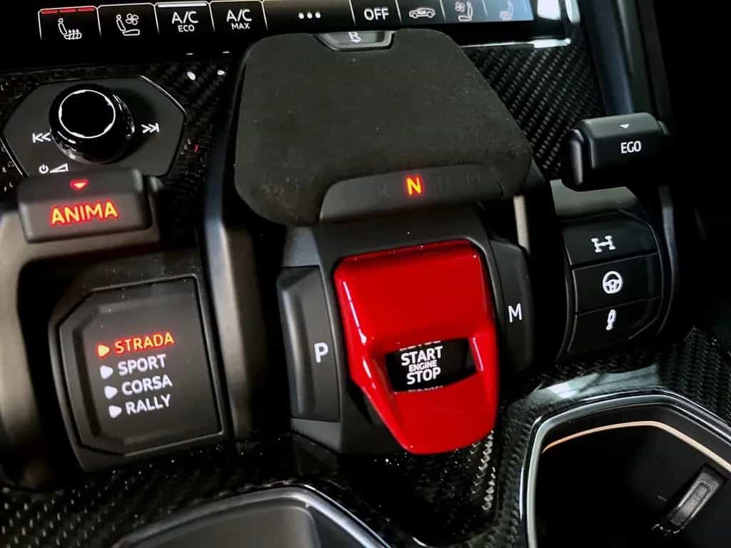 Lamborghini Urus Performante 03/2024-photo-14