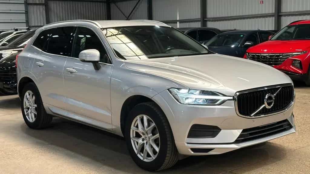 Volvo XC60 XC 60 XC60 Momentum Pro AWD LKW 09/2019-photo-2