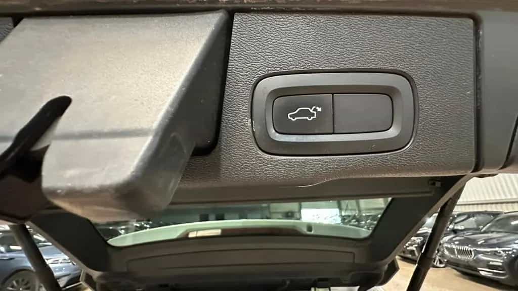 Volvo XC60 XC 60 XC60 Momentum Pro AWD LKW 09/2019-photo-22