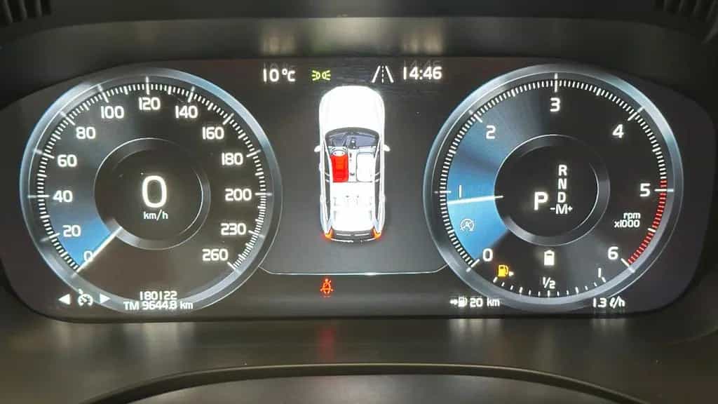 Volvo XC60 XC 60 XC60 Momentum Pro AWD LKW 09/2019-photo-8