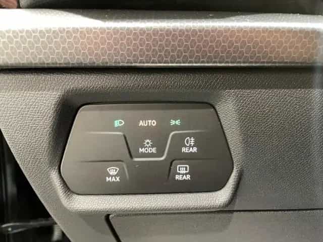Seat Leon ST EU6d Klima LED Tempomat Virtual Cockpit 11/2022-photo-13