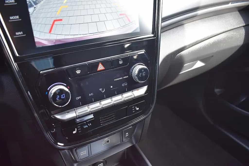 Ssangyong Tivoli 1.5 T-GDi Onyx 2WD 1.Hand 10/2022-photo-20