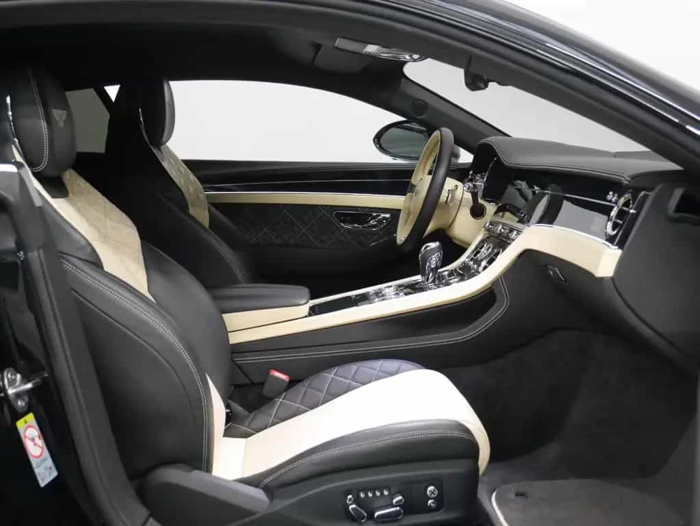 Bentley Continental GT *Mulliner*NAIM*First Edition*Stand 04/2019-photo-6