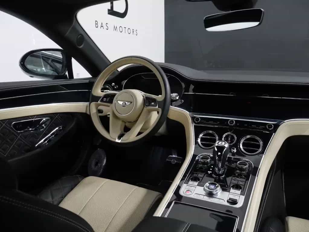 Bentley Continental GT *Mulliner*NAIM*First Edition*Stand 04/2019-photo-8