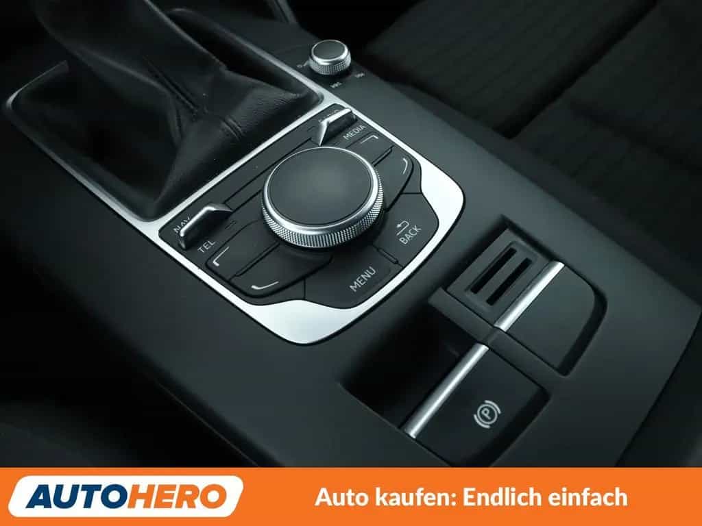 Audi A3 Limousine 1.4 TFSI ACT Ambition ultra*NAVI* 11/2015-photo-19
