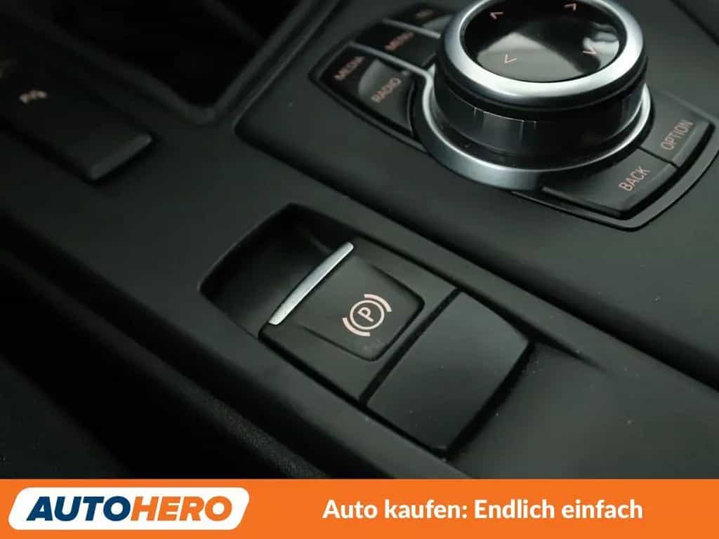 BMW X1 sDrive 18i Advantage *NAVI*TEMPO*PDC*KLIMA* 04/2016-photo-27