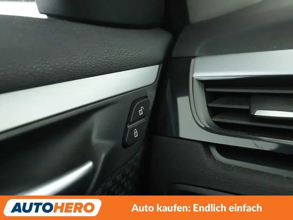 BMW X1 sDrive 18i Advantage *NAVI*TEMPO*PDC*KLIMA* 04/2016-photo-33