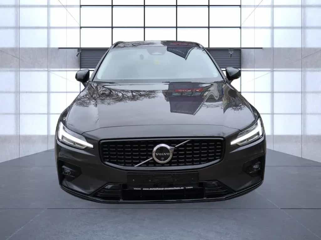 Volvo V60 Plus Dark 02/2024-photo-8