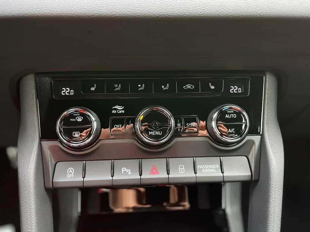 Skoda Karoq Sportline TSI SportLineDSG ACC DAB 1HD 01/2022-photo-37
