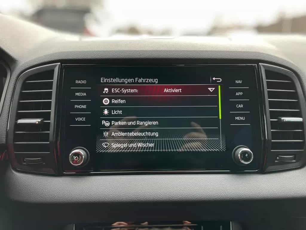 Skoda Karoq Sportline TSI SportLineDSG ACC DAB 1HD 01/2022-photo-40
