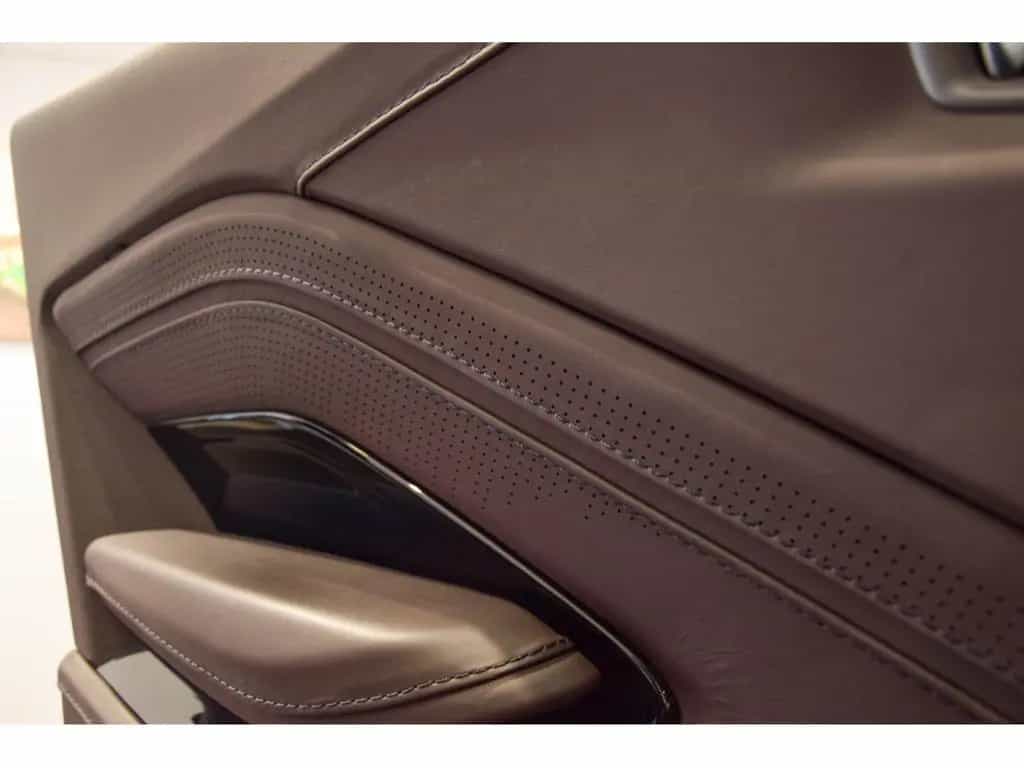 Aston Martin V8 Vantage ROADSTER - Ultramarine Black 07/2022-photo-24