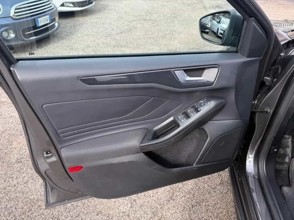 Other Ford Focus 1.5 EcoBlue 115 CV automatico 5p. ST- 02/2025-photo-4