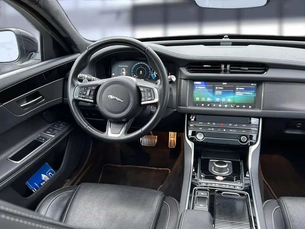 Jaguar XF 20d AWD Sportbrake Chequered Flag 06/2020-photo-16