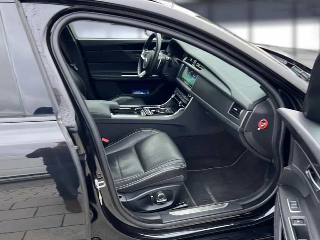 Jaguar XF 20d AWD Sportbrake Chequered Flag 06/2020-photo-19