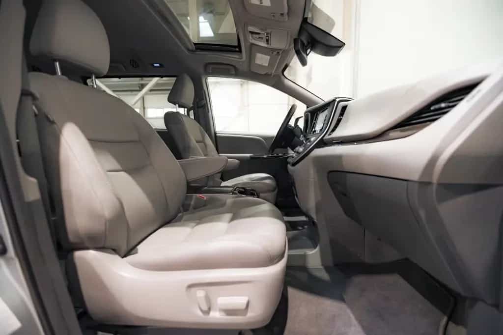 Toyota Sienna 3.5 V6 LIMITED 8 Sitze Leder RKam SpurH 08/2019-photo-11