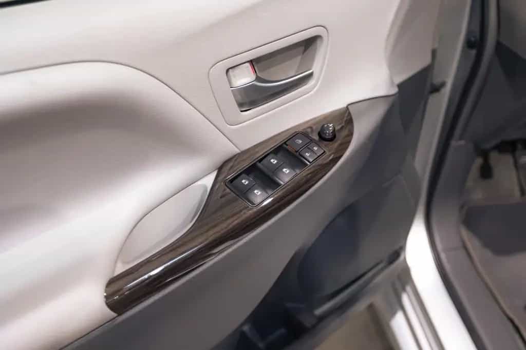Toyota Sienna 3.5 V6 LIMITED 8 Sitze Leder RKam SpurH 08/2019-photo-16