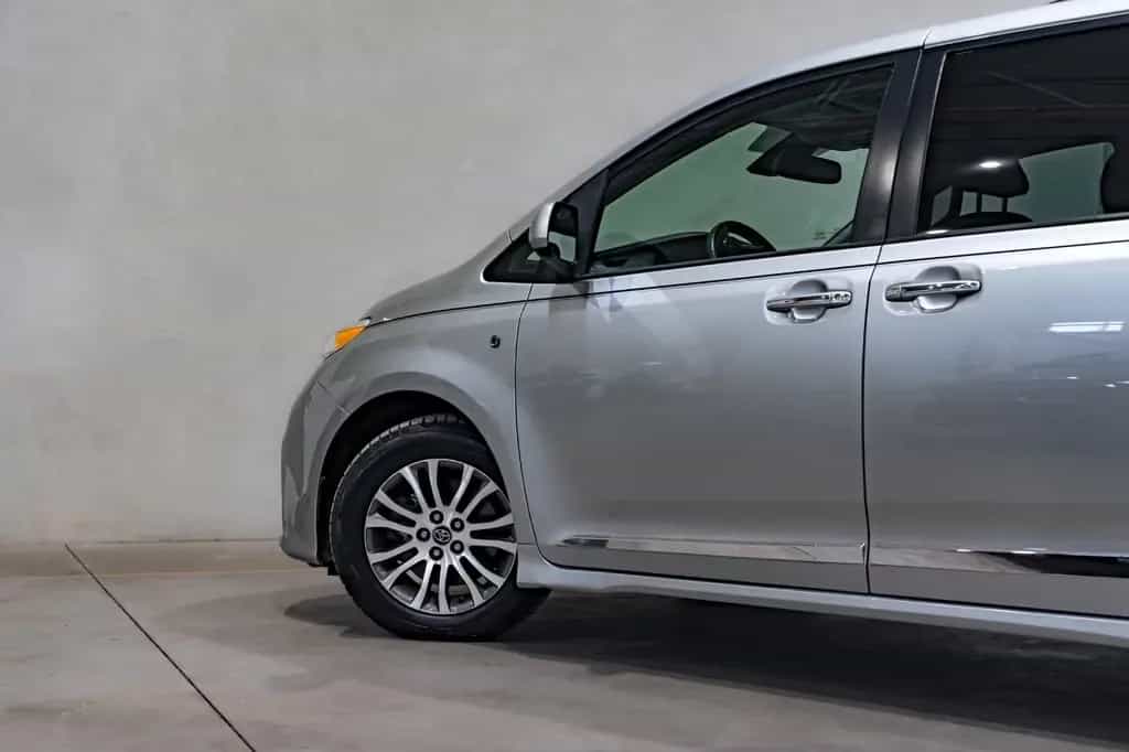 Toyota Sienna 3.5 V6 LIMITED 8 Sitze Leder RKam SpurH 08/2019-photo-2