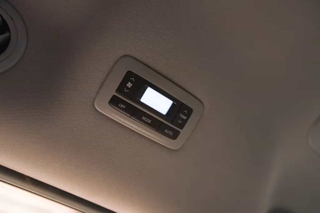 Toyota Sienna 3.5 V6 LIMITED 8 Sitze Leder RKam SpurH 08/2019-photo-23