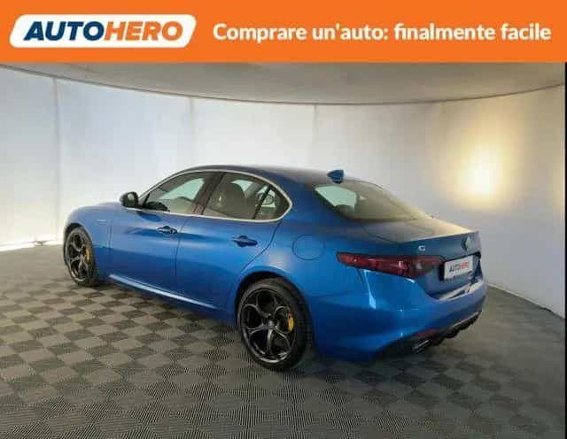 Alfa Romeo Giulia ROMEO Giulia 2.2 Turbodiesel 210 CV AT8 AWD 05/2018-photo-3