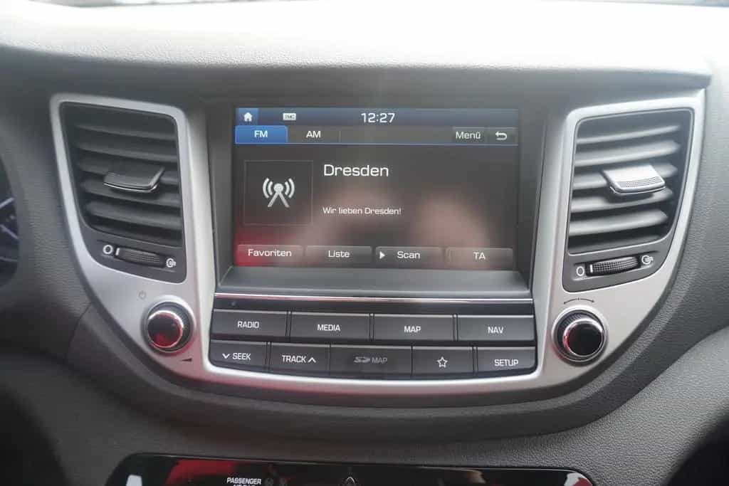 Hyundai TUCSON 1.6 blue Classic Navi Sitzheizung Kamera 06/2018-photo-13
