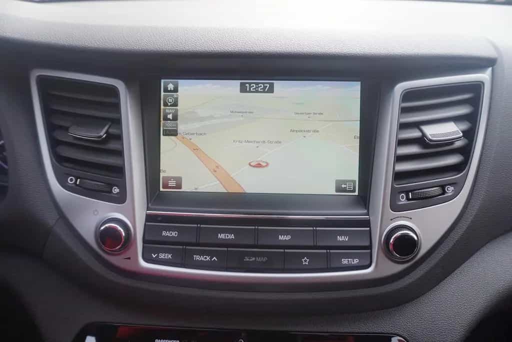 Hyundai TUCSON 1.6 blue Classic Navi Sitzheizung Kamera 06/2018-photo-15