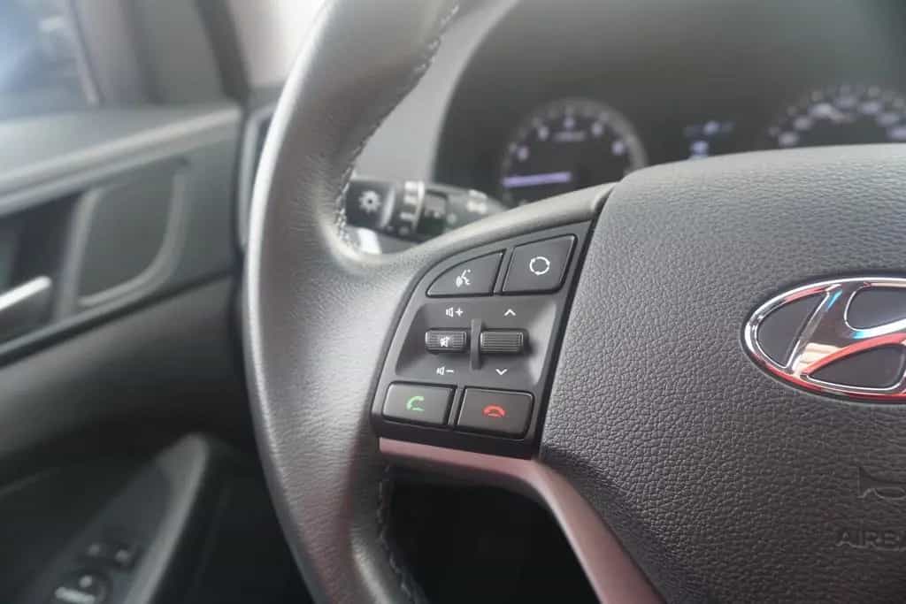 Hyundai TUCSON 1.6 blue Classic Navi Sitzheizung Kamera 06/2018-photo-18