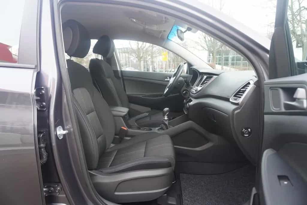 Hyundai TUCSON 1.6 blue Classic Navi Sitzheizung Kamera 06/2018-photo-28