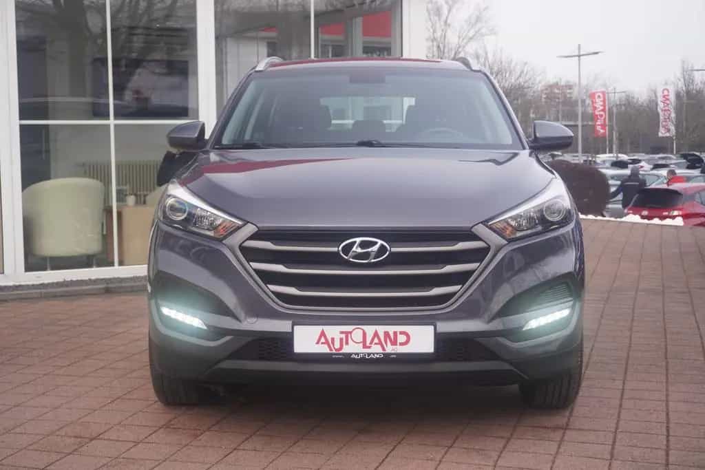 Hyundai TUCSON 1.6 blue Classic Navi Sitzheizung Kamera 06/2018-photo-5