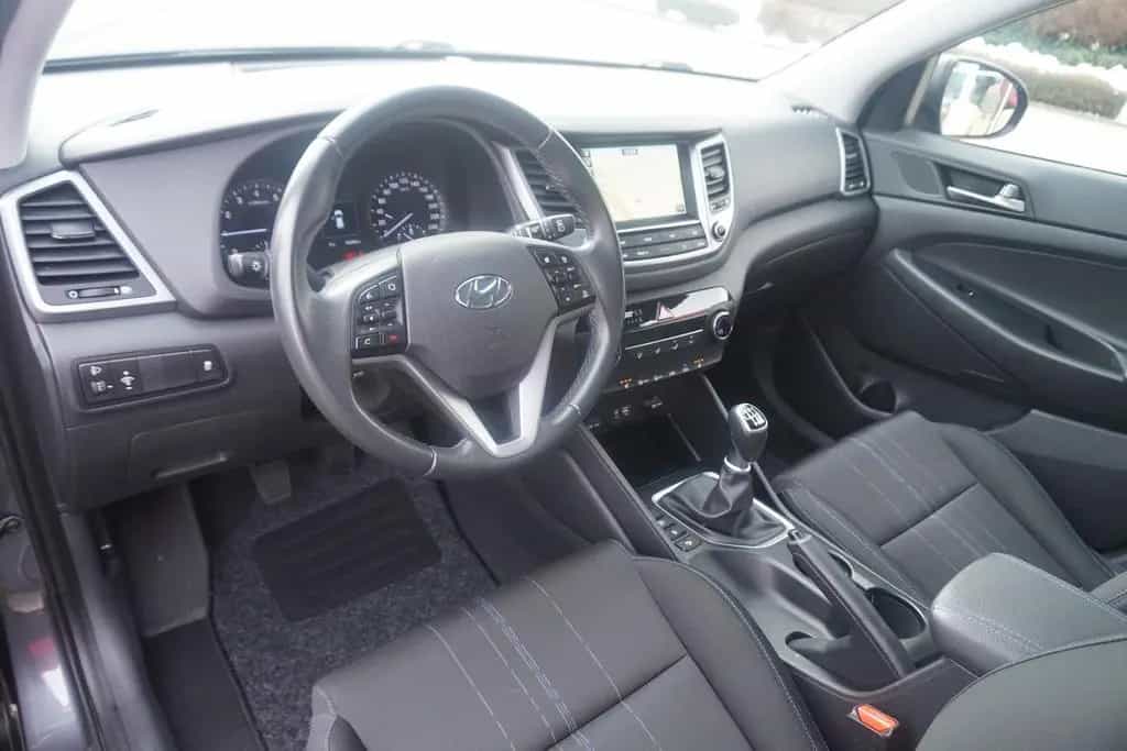 Hyundai TUCSON 1.6 blue Classic Navi Sitzheizung Kamera 06/2018-photo-7
