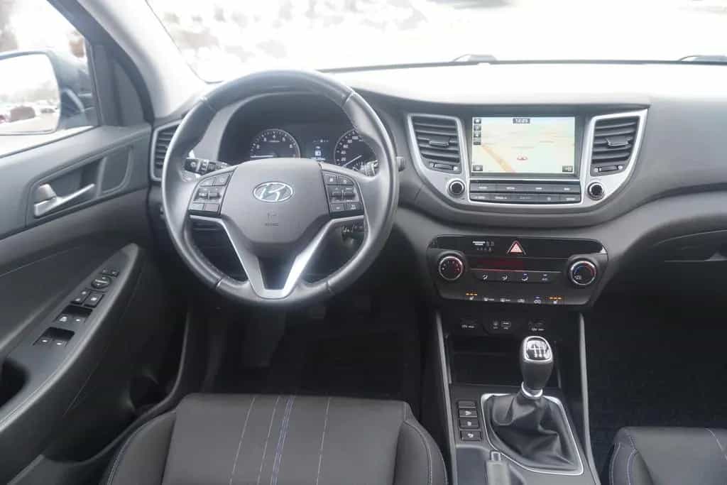 Hyundai TUCSON 1.6 blue Classic Navi Sitzheizung Kamera 06/2018-photo-9