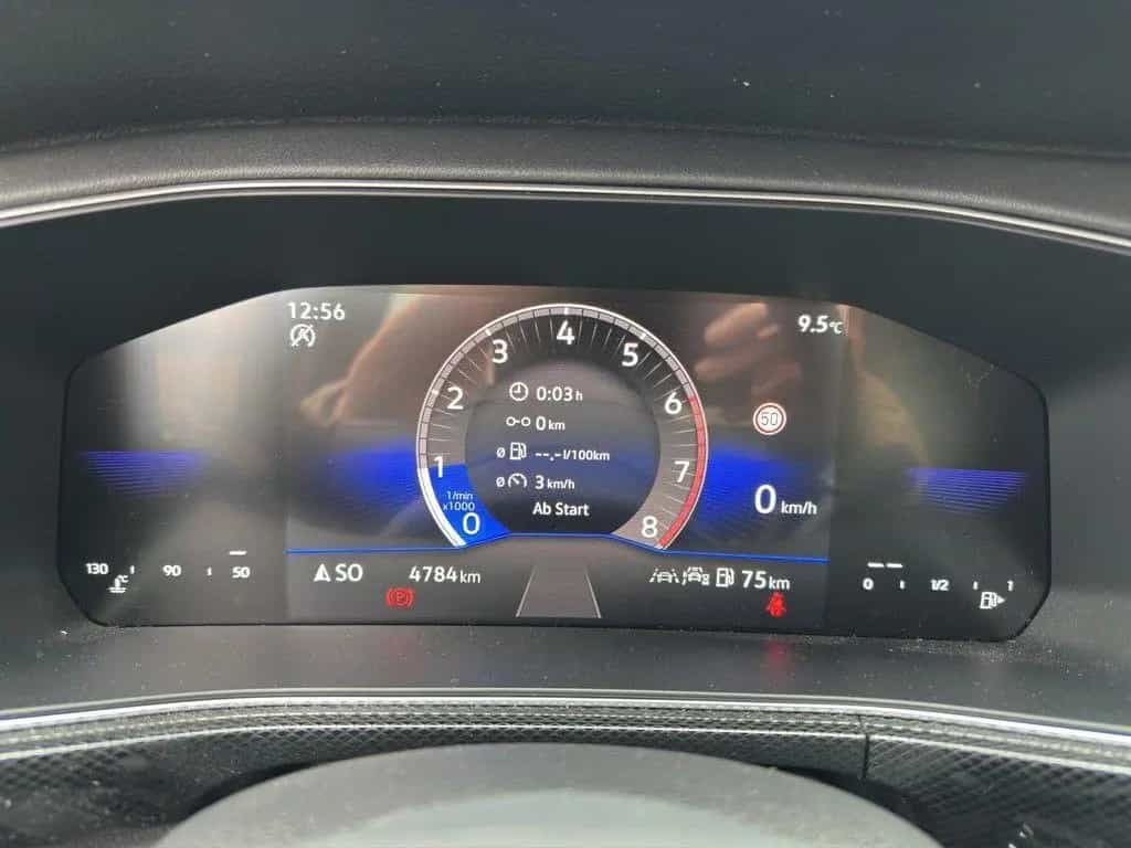 Volkswagen T-Cross 1.0 l TSI R-Line AHK-NAVI-RFK-KLIMA-APP- 06/2025-photo-11