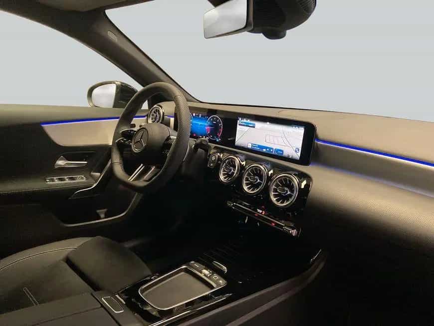 Mercedes-Benz A-Class 200 7G-DCT Lim. Special Edition 02/2026-photo-11