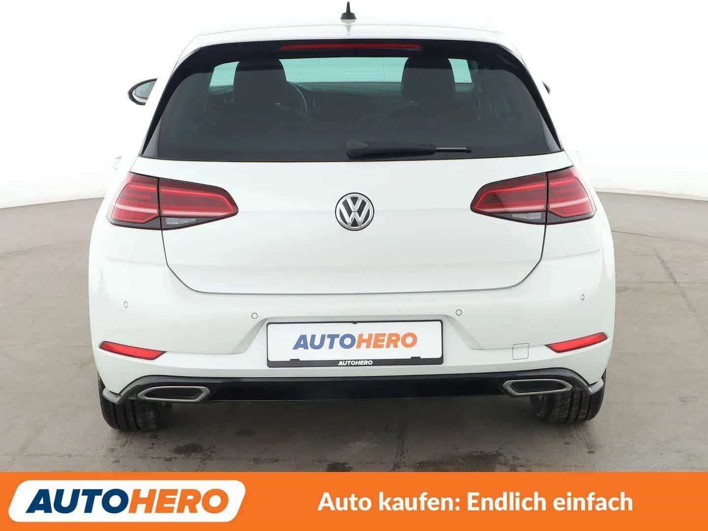 Volkswagen Golf 10/2019-photo-4