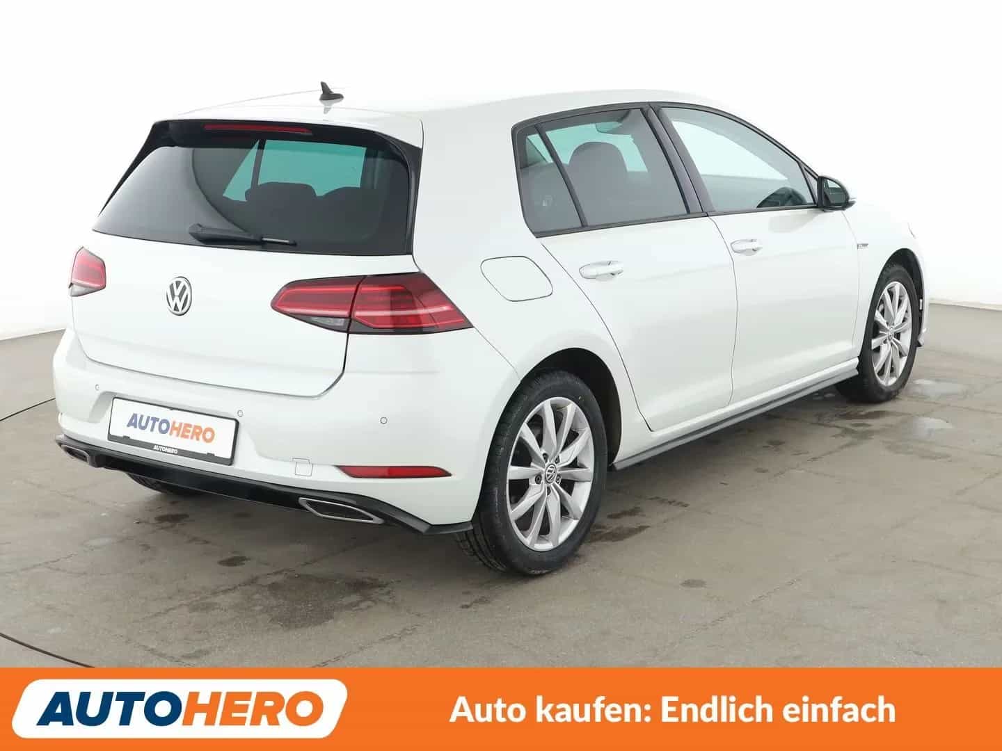 Volkswagen Golf 10/2019-photo-5