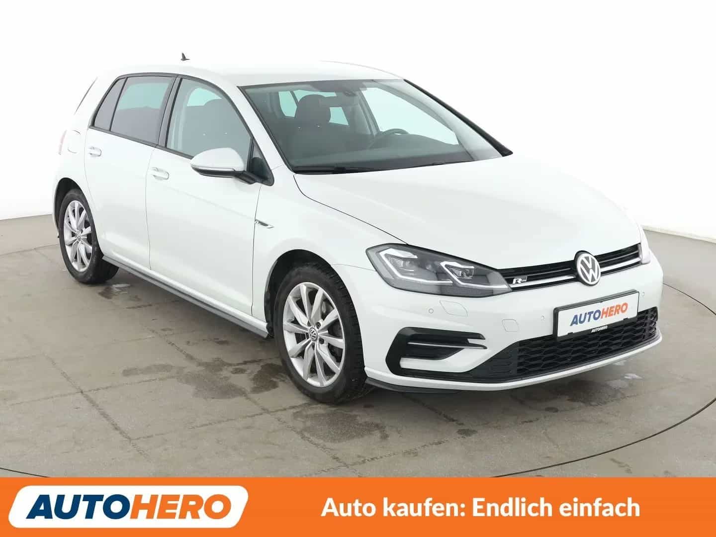 Volkswagen Golf 10/2019-photo-7