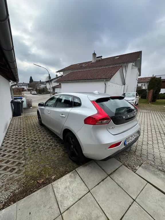Volvo V40 T2 09/2016-photo-3
