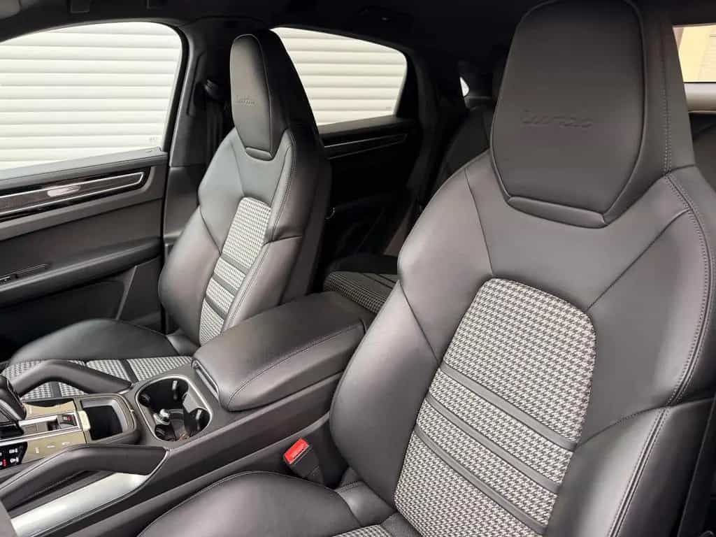 Porsche Cayenne 01/2020-photo-16