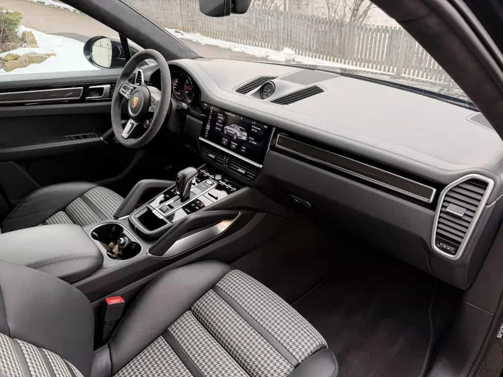 Porsche Cayenne 01/2020-photo-20