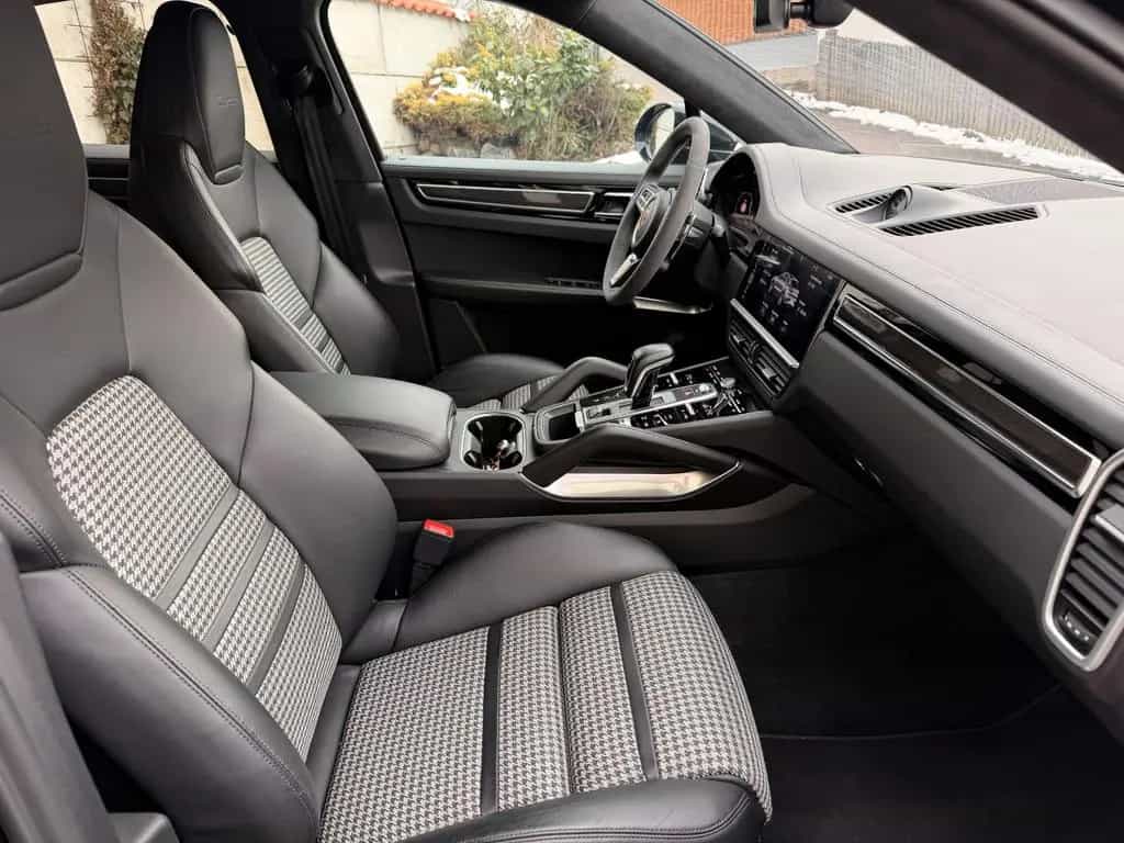 Porsche Cayenne 01/2020-photo-21