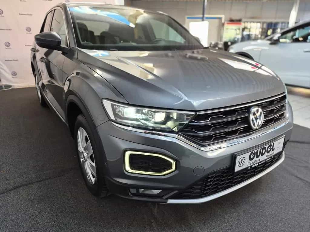 Volkswagen T-Roc Sport 1.5 TSI ACT DSG Standh. DCC AID 18" 12/2018-photo-1