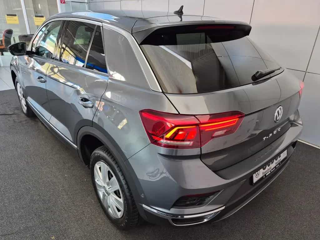 Volkswagen T-Roc Sport 1.5 TSI ACT DSG Standh. DCC AID 18" 12/2018-photo-4