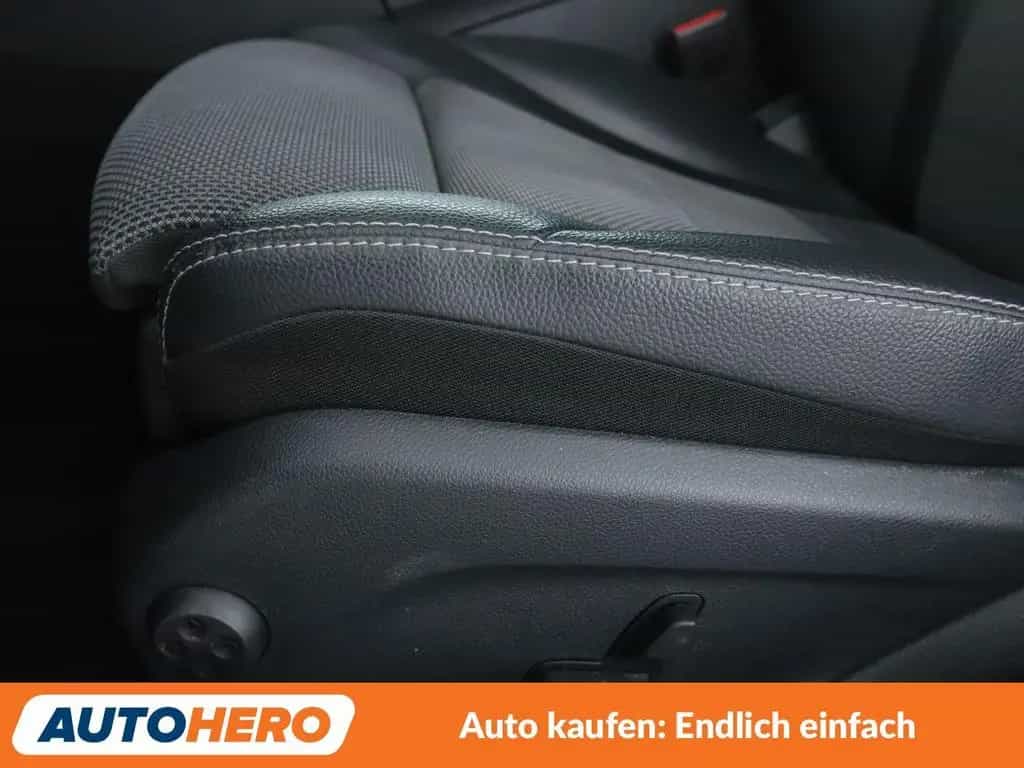 Mercedes-Benz C-Class 180 T Avantgarde Aut.*LED*NAVI*TEMPO*CAM*PDC* 10/2019-photo-28
