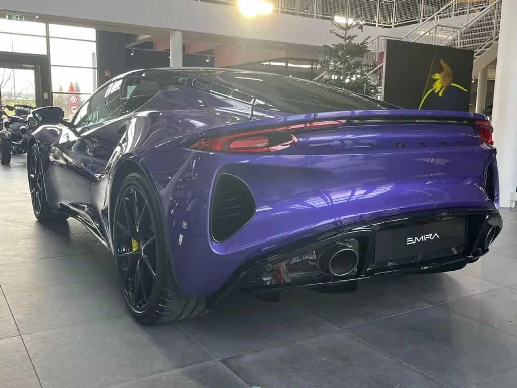 Lotus Emira Turbo SE MY26 null-photo-2